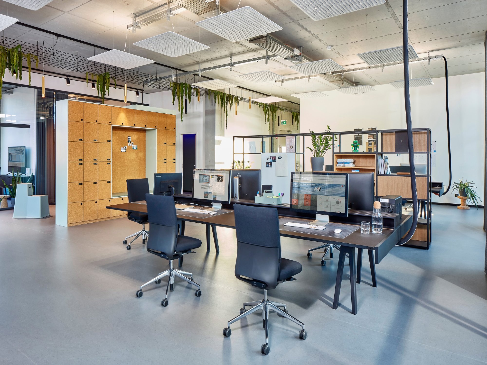 Pristine office desk